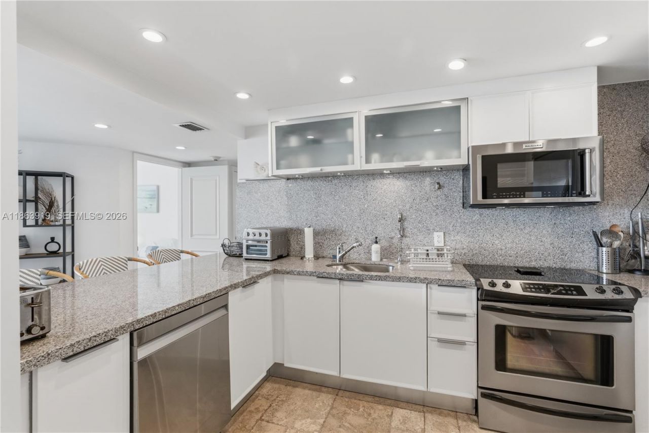 100 Bayview Dr, Unit 1924, Sunny Isles Beach, FL 33160 Photo