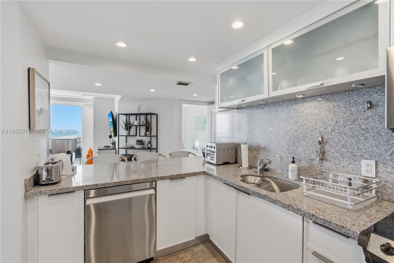 100 Bayview Dr, Unit 1924, Sunny Isles Beach, FL 33160 Photo