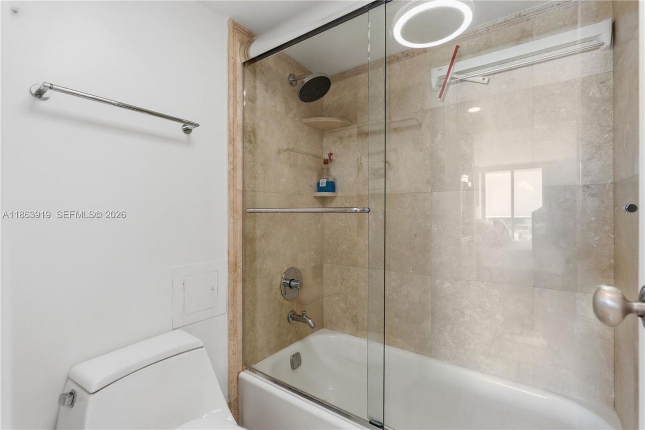 100 Bayview Dr, Unit 1924, Sunny Isles Beach, FL 33160 Photo