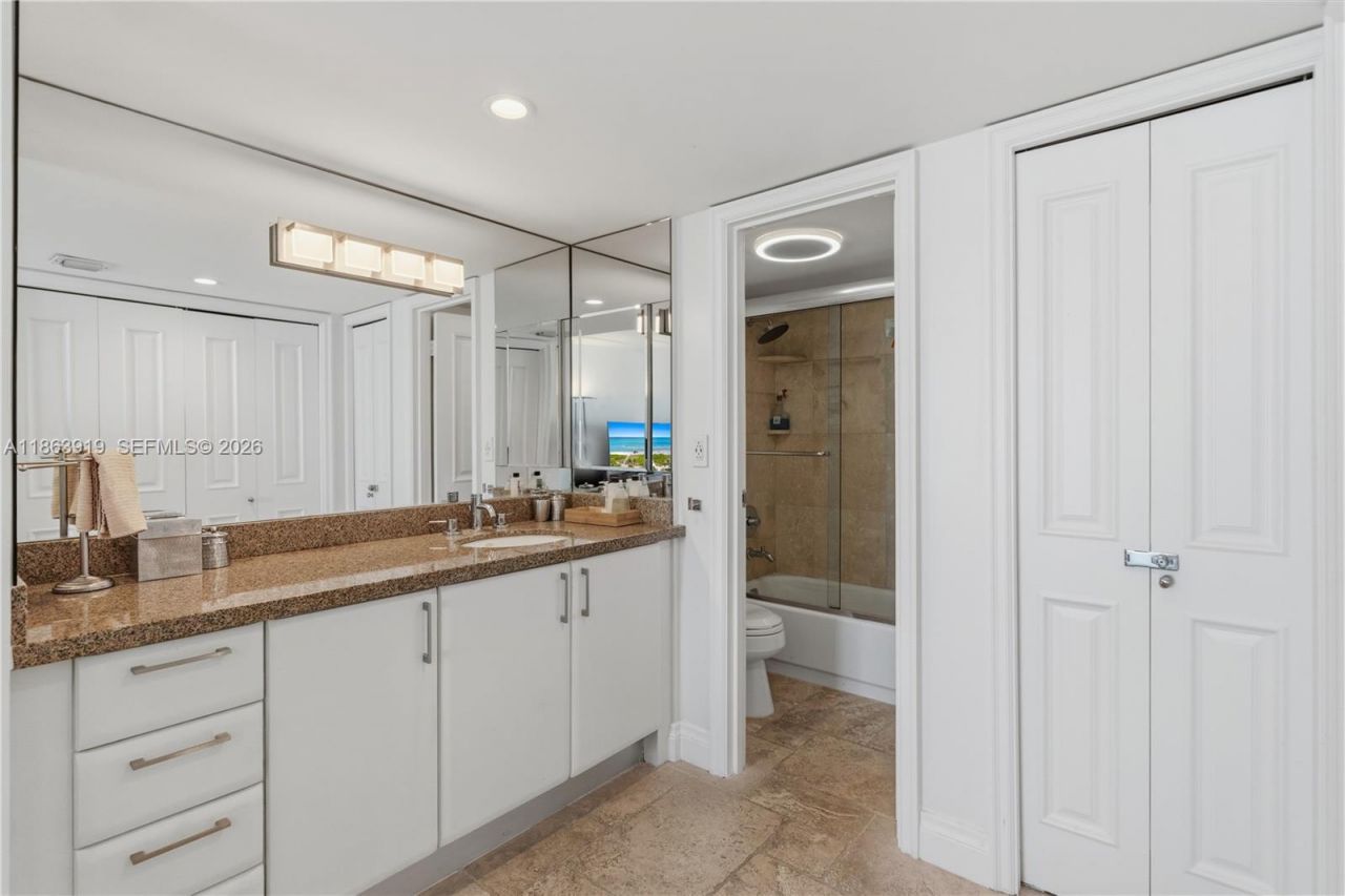 100 Bayview Dr, Unit 1924, Sunny Isles Beach, FL 33160 Photo