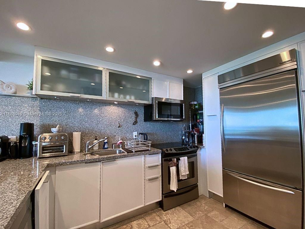 100 Bayview Dr, Unit 1924, Sunny Isles Beach, FL 33160 Photo