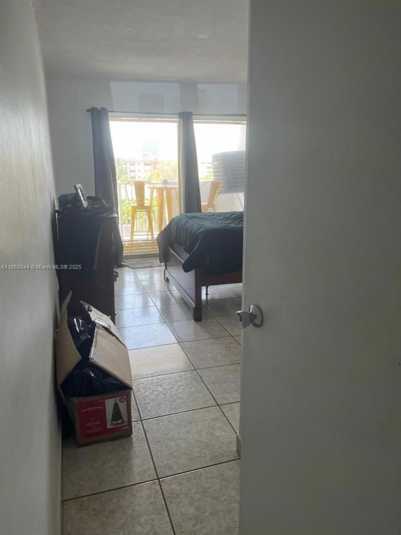 8000 Harding Ave, Unit 5B, Miami Beach, FL 33141 Photo