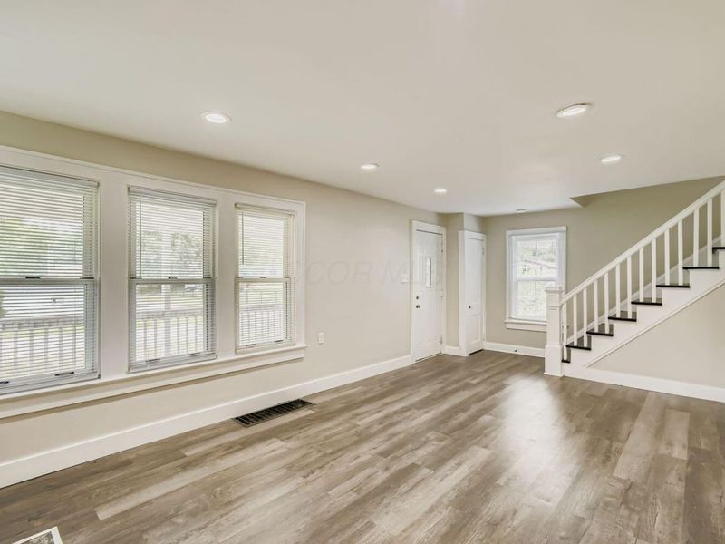 19 E Castle Road, Columbus, OH 43207 Photo 10