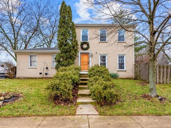 848 Birchbark Trail, Carol Stream, IL 60188