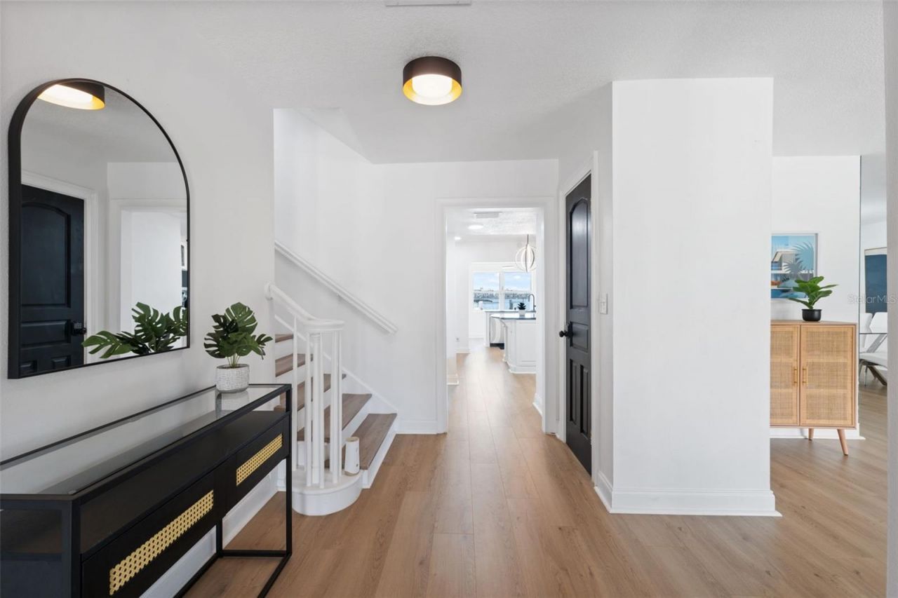 900 79th Street S, Saint Petersburg, FL 33707 Photo