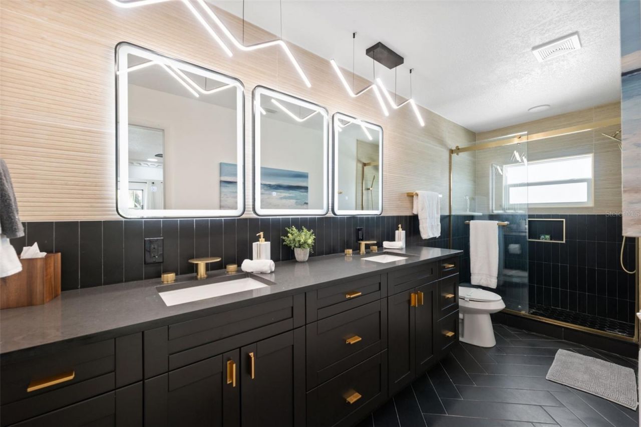 900 79th Street S, Saint Petersburg, FL 33707 Photo