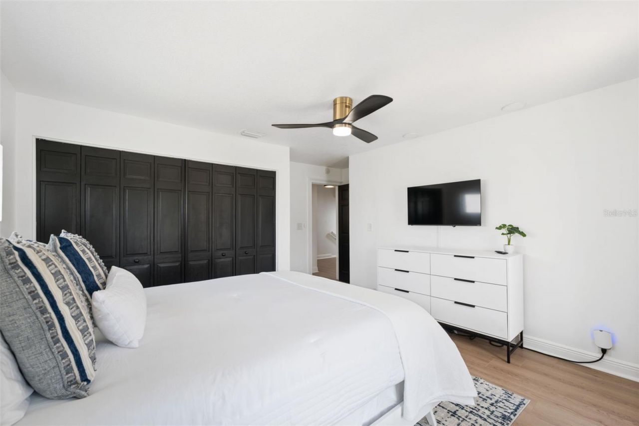 900 79th Street S, Saint Petersburg, FL 33707 Photo