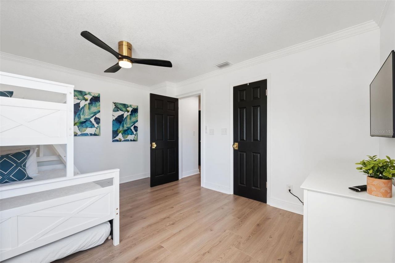 900 79th Street S, Saint Petersburg, FL 33707 Photo