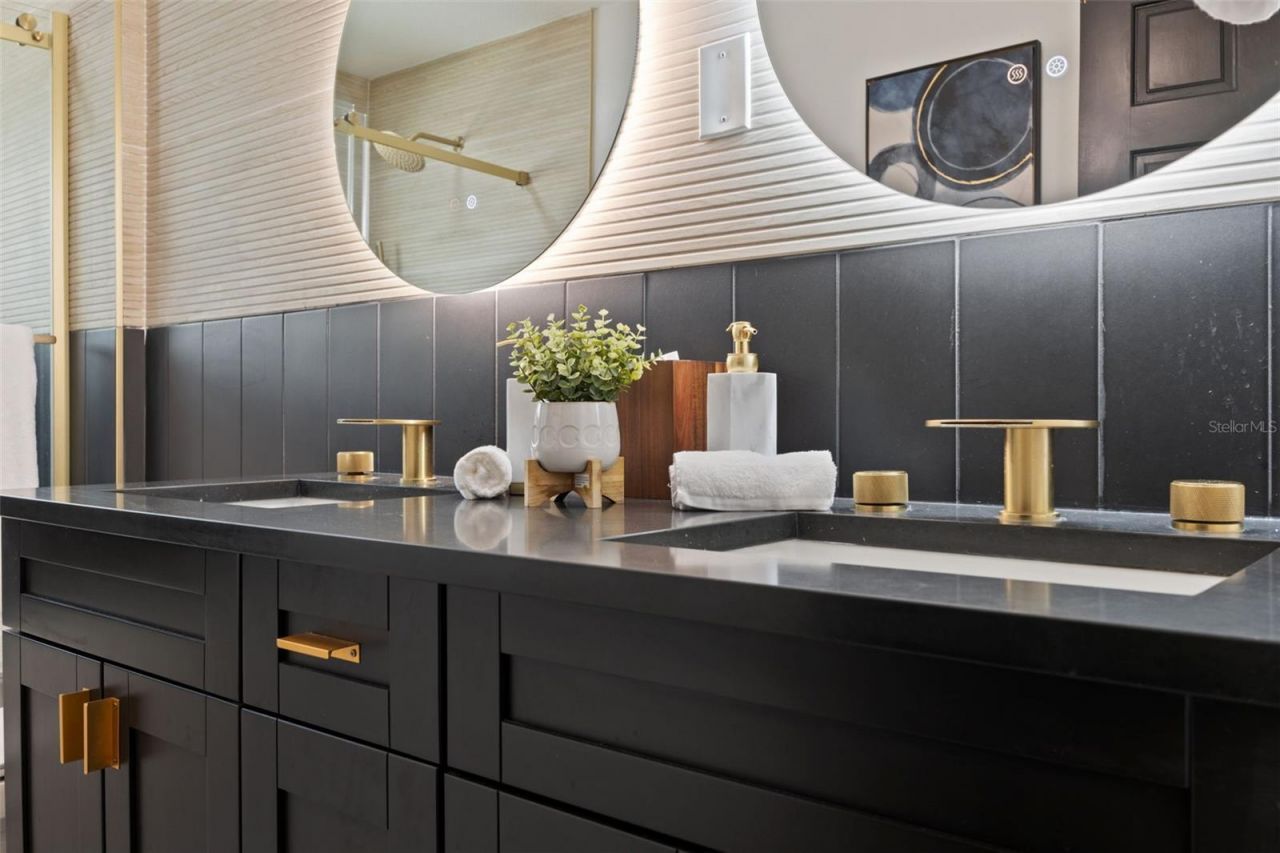 900 79th Street S, Saint Petersburg, FL 33707 Photo