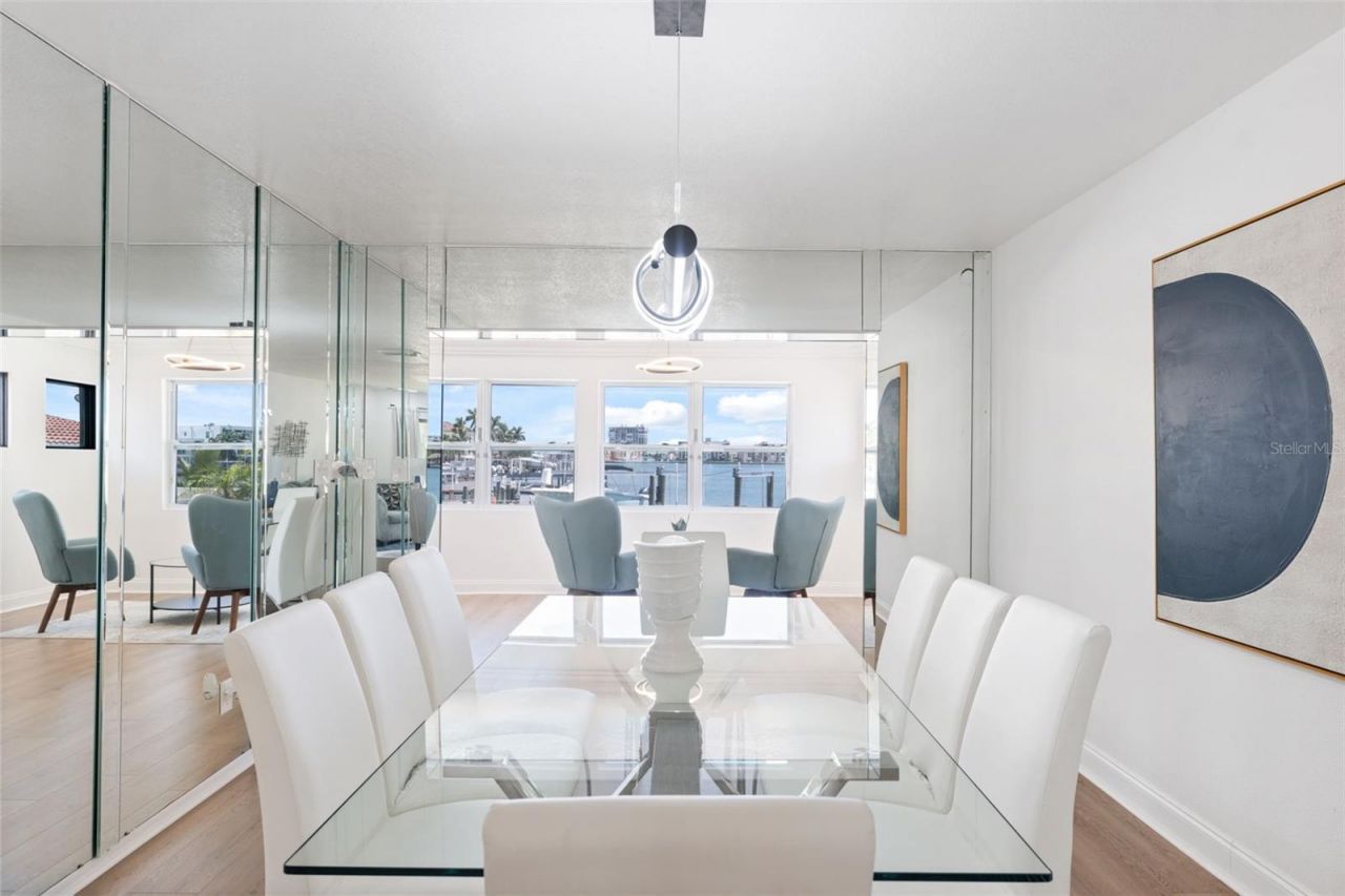 900 79th Street S, Saint Petersburg, FL 33707 Photo