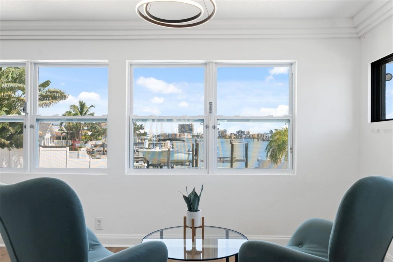 900 79th Street S, Saint Petersburg, FL 33707 Photo