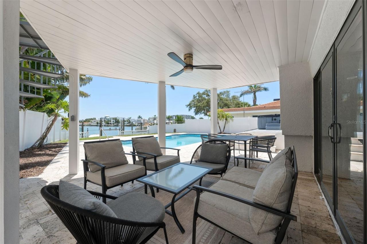 900 79th Street S, Saint Petersburg, FL 33707 Photo