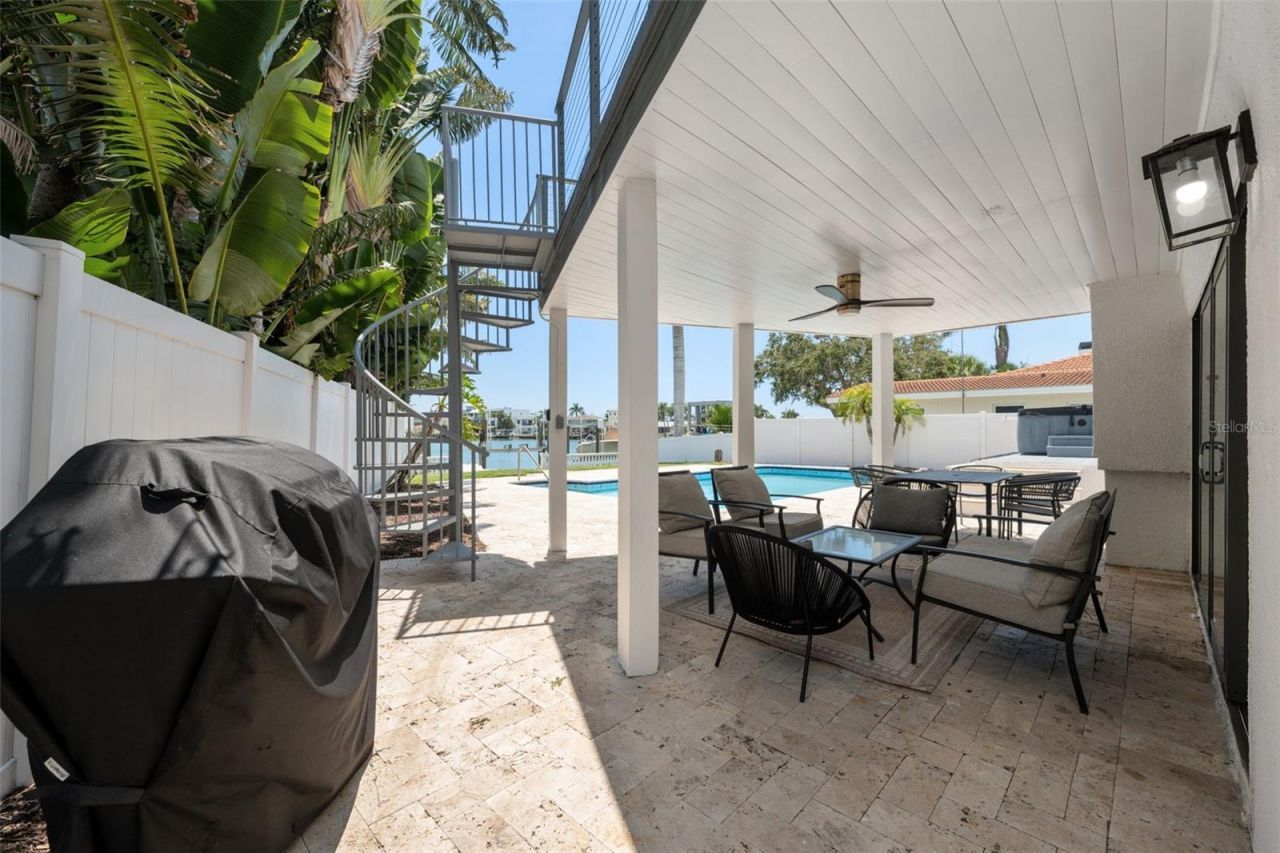 900 79th Street S, Saint Petersburg, FL 33707 Photo