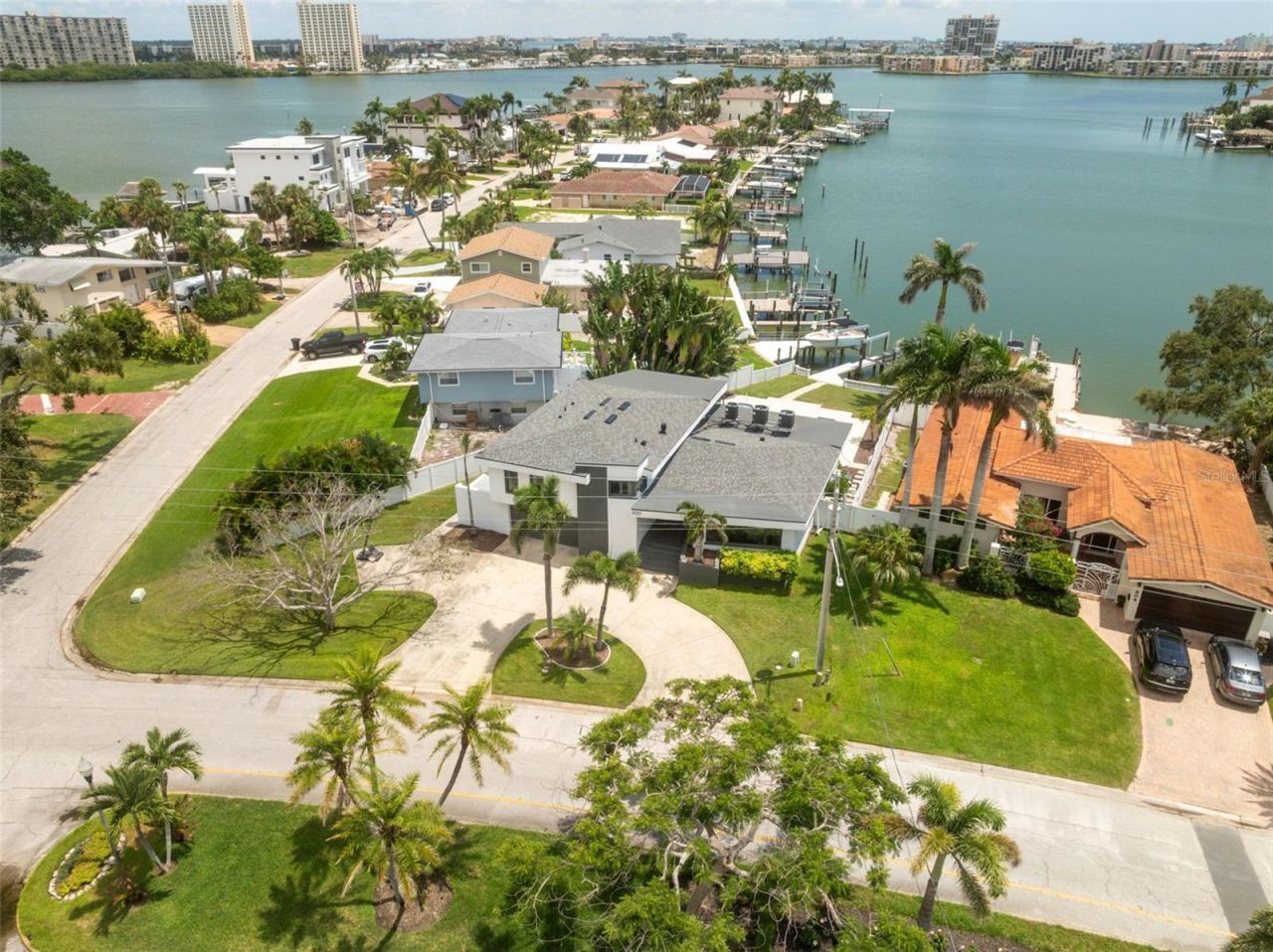 900 79th Street S, Saint Petersburg, FL 33707 Photo