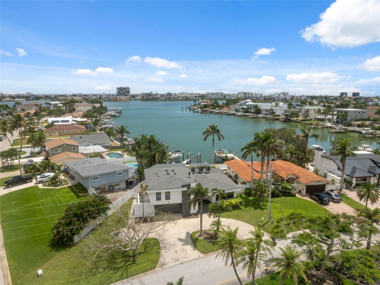 900 79th Street S, Saint Petersburg, FL 33707 Photo