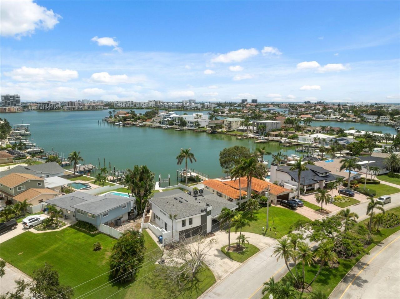 900 79th Street S, Saint Petersburg, FL 33707 Photo