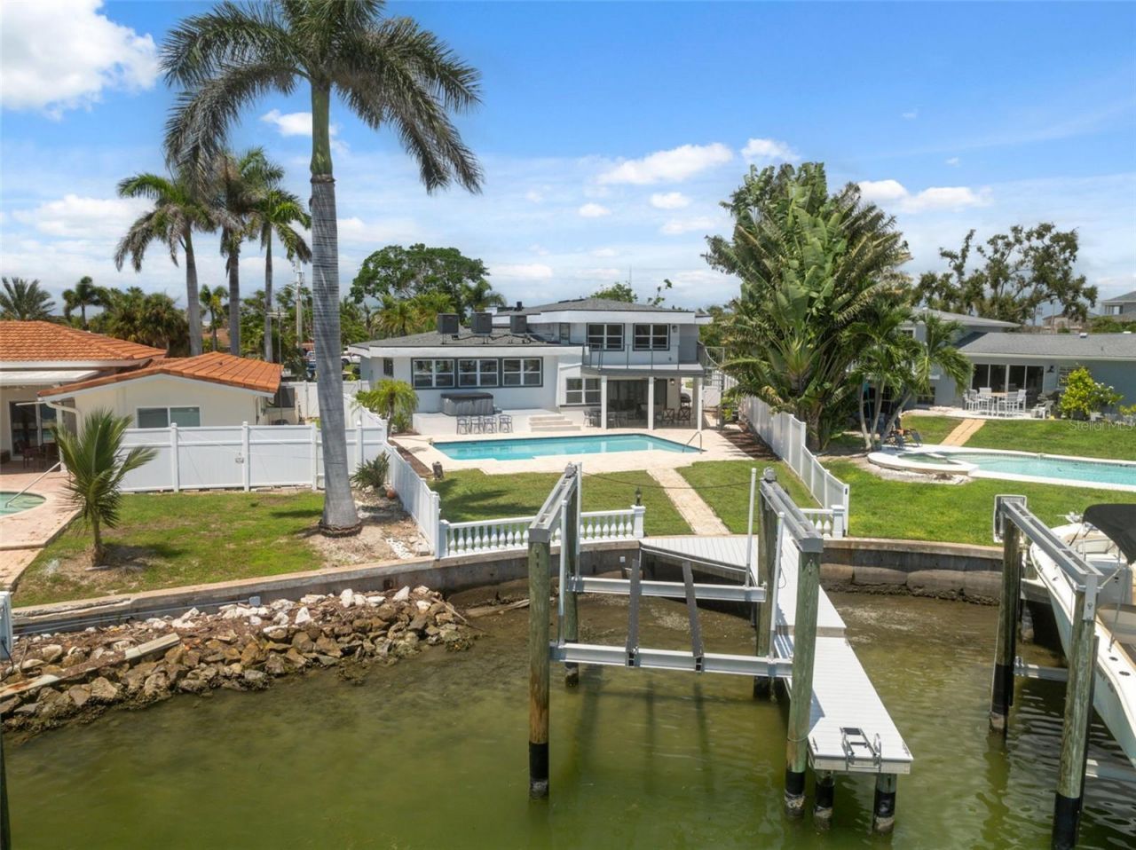 900 79th Street S, Saint Petersburg, FL 33707 Photo
