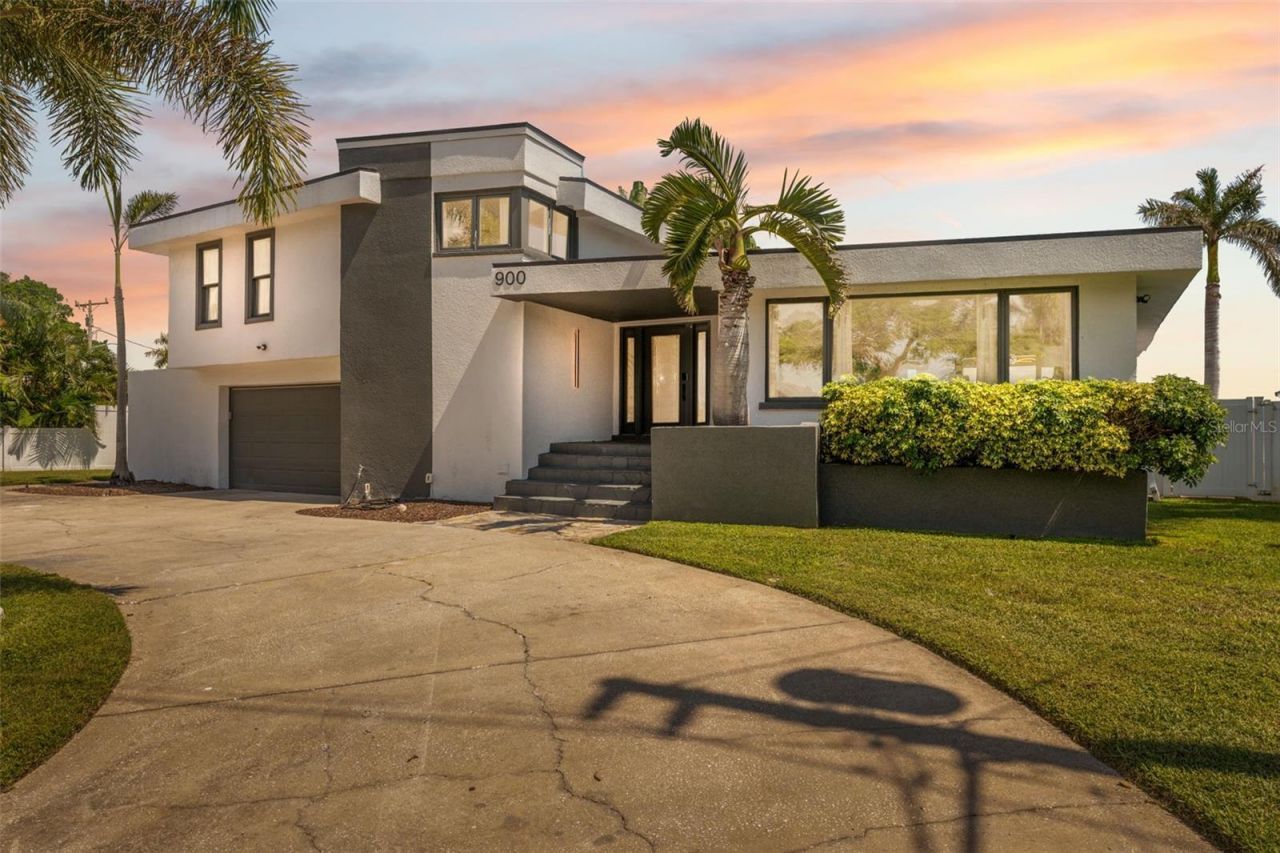 900 79th Street S, Saint Petersburg, FL 33707 Photo