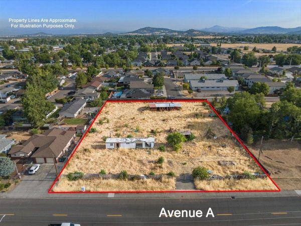 3131 Avenue A, White City, OR 97503