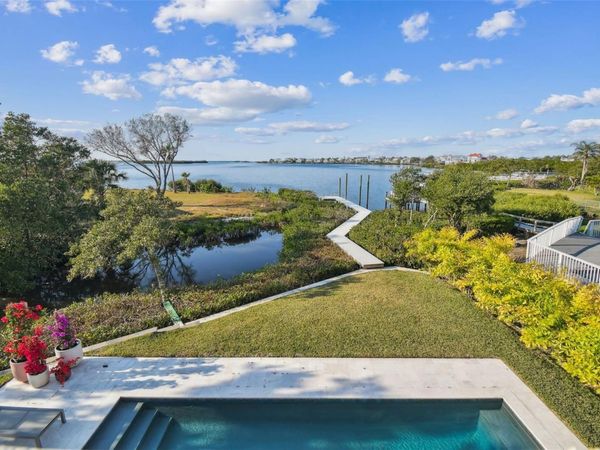 1640 SEA BREEZE DRIVE, TARPON SPRINGS, FL 34689