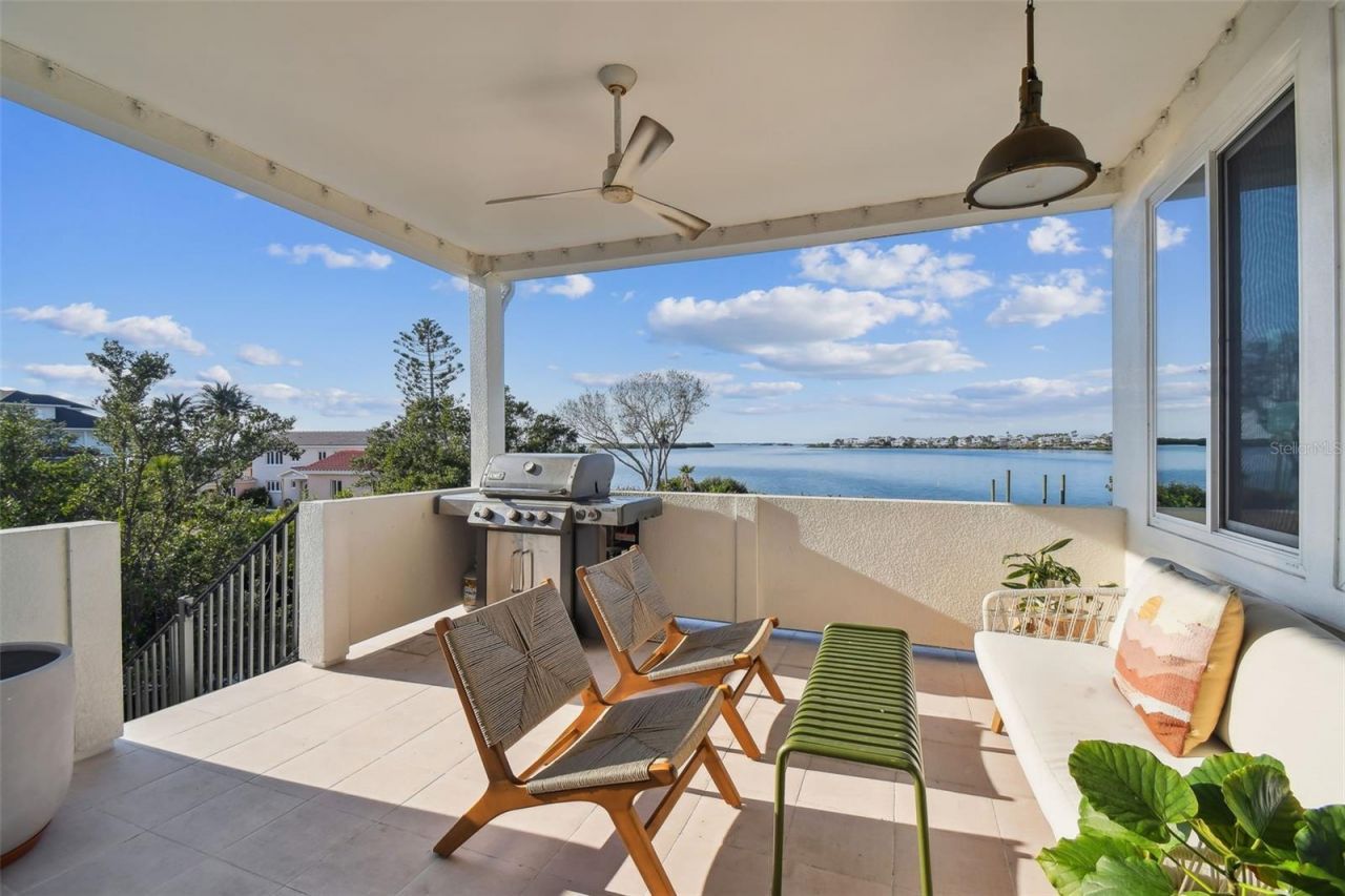 1640 Sea Breeze Drive, Tarpon Springs, FL 34689 Photo