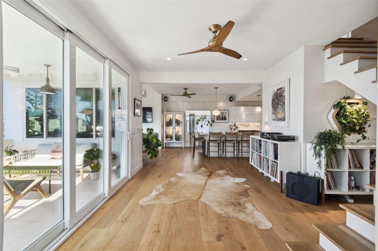 1640 Sea Breeze Drive, Tarpon Springs, FL 34689 Photo