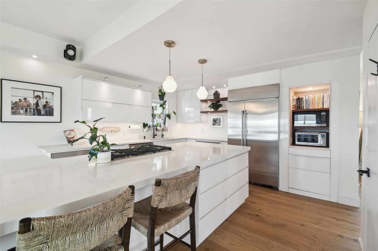 1640 Sea Breeze Drive, Tarpon Springs, FL 34689 Photo