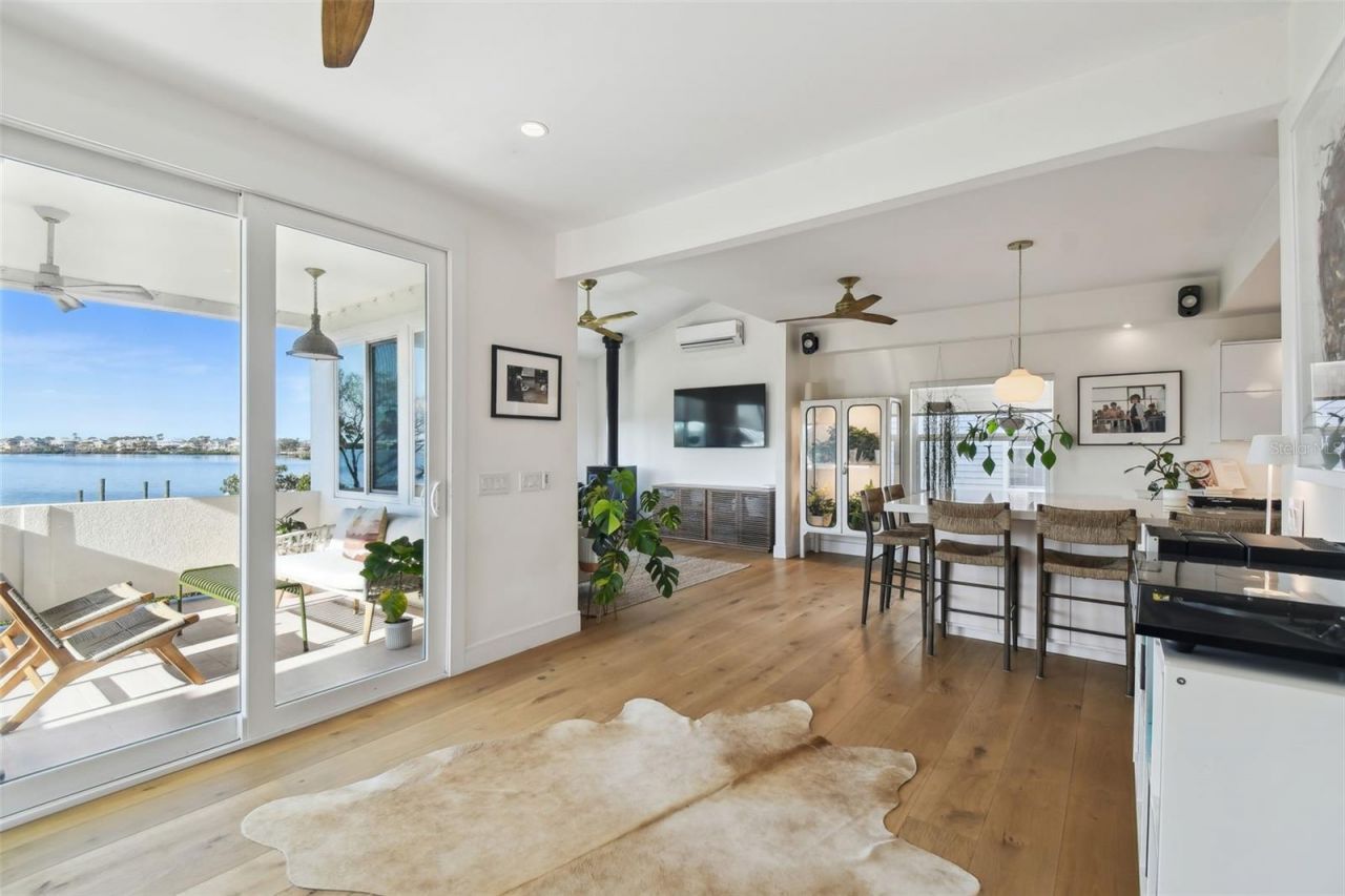 1640 Sea Breeze Drive, Tarpon Springs, FL 34689 Photo