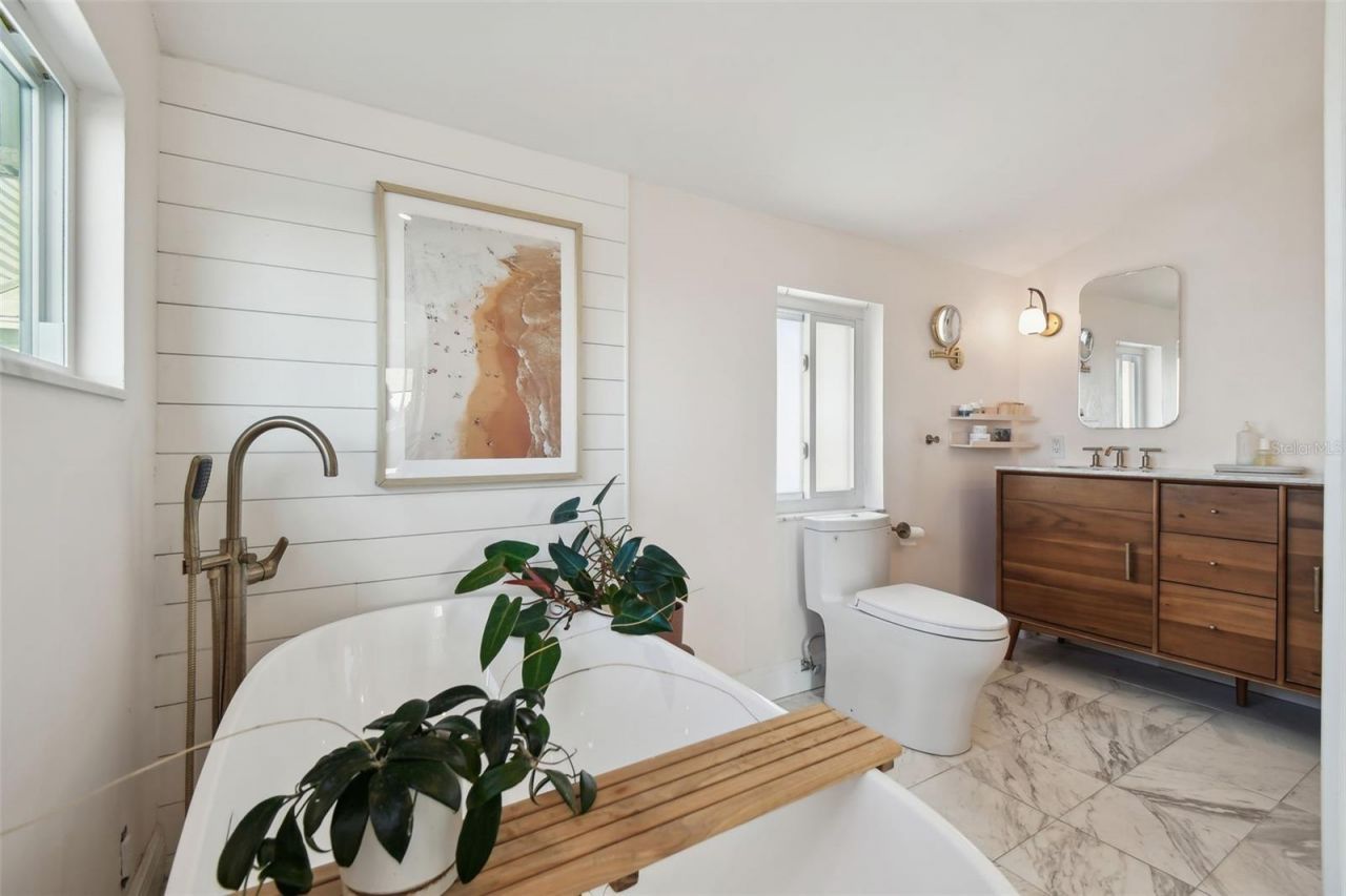 1640 Sea Breeze Drive, Tarpon Springs, FL 34689 Photo