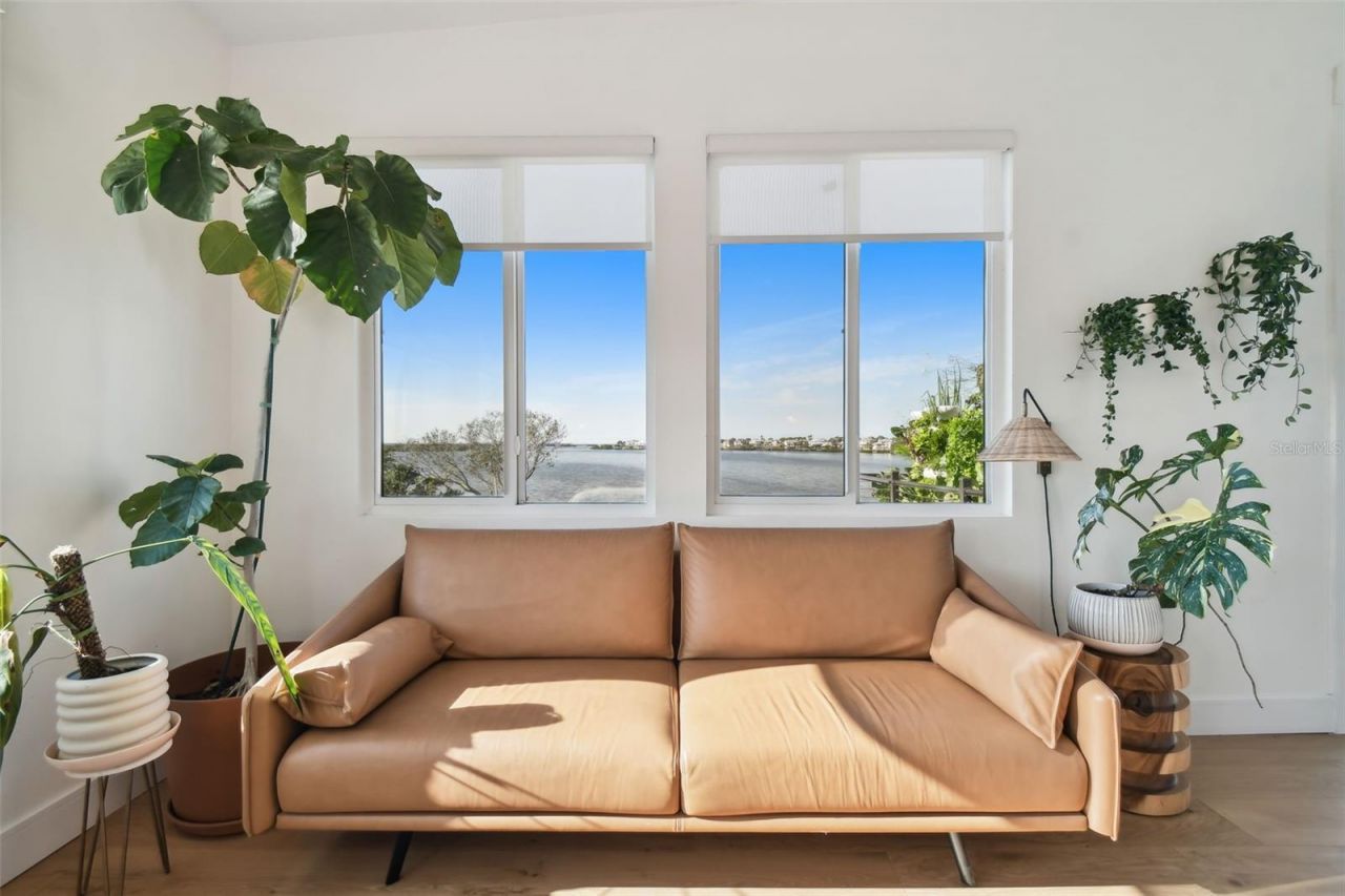 1640 Sea Breeze Drive, Tarpon Springs, FL 34689 Photo