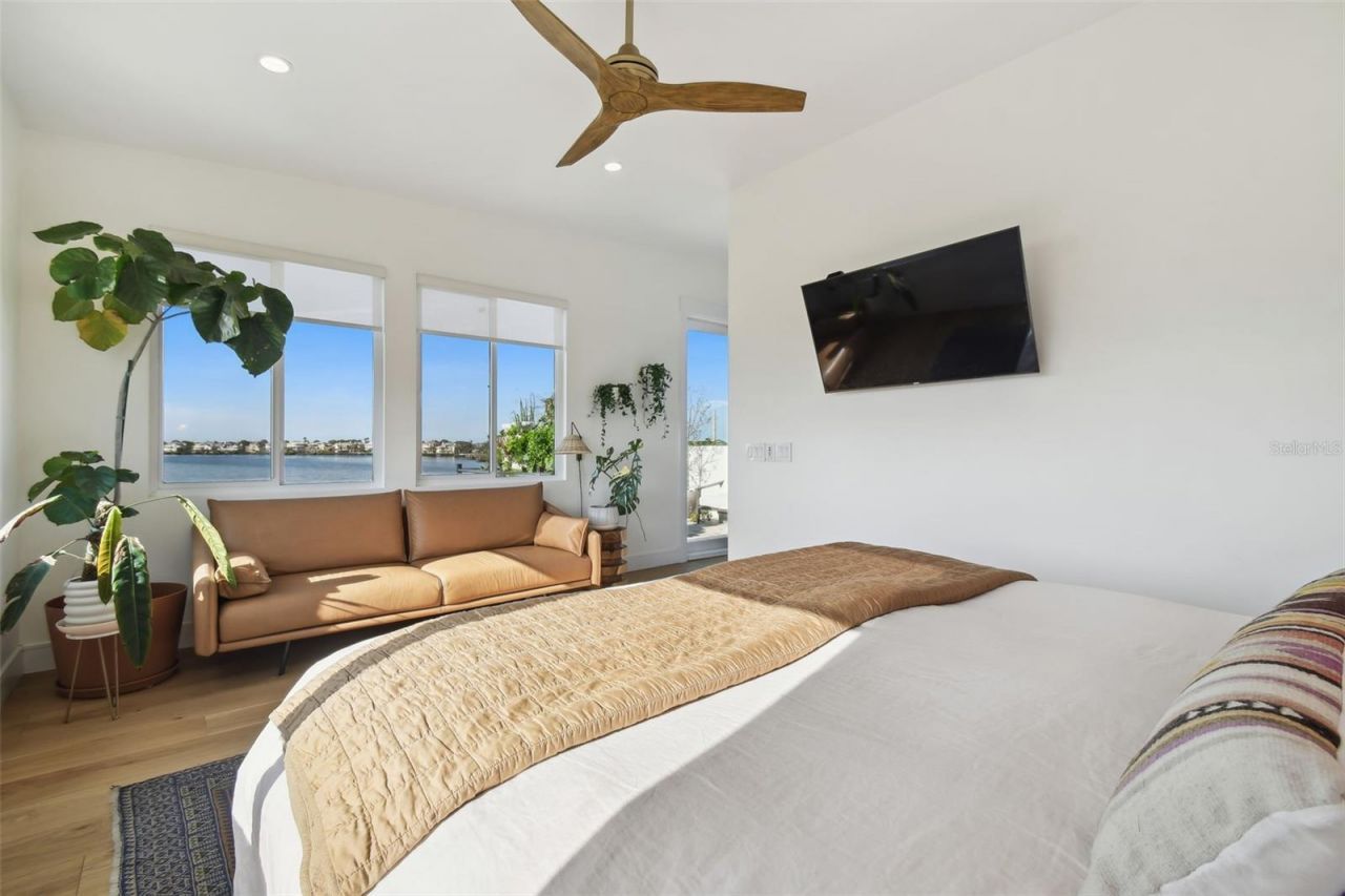 1640 Sea Breeze Drive, Tarpon Springs, FL 34689 Photo