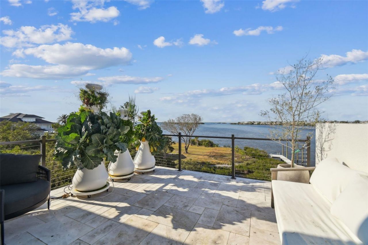 1640 Sea Breeze Drive, Tarpon Springs, FL 34689 Photo