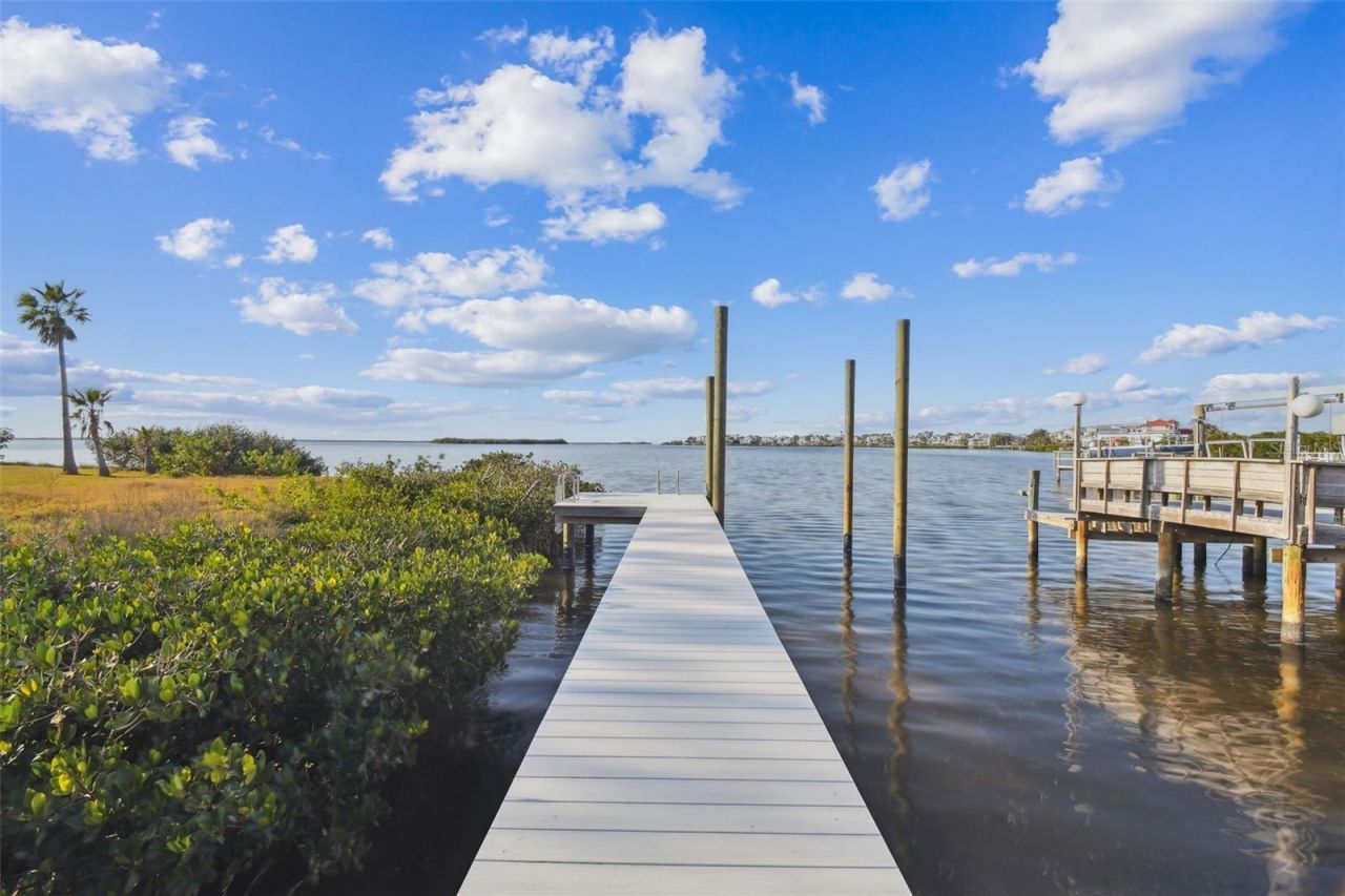 1640 Sea Breeze Drive, Tarpon Springs, FL 34689 Photo