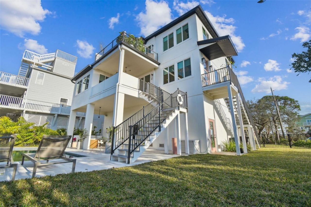 1640 Sea Breeze Drive, Tarpon Springs, FL 34689 Photo