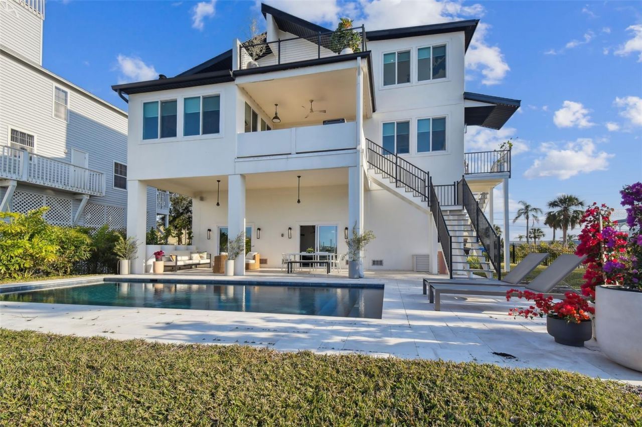 1640 Sea Breeze Drive, Tarpon Springs, FL 34689 Photo