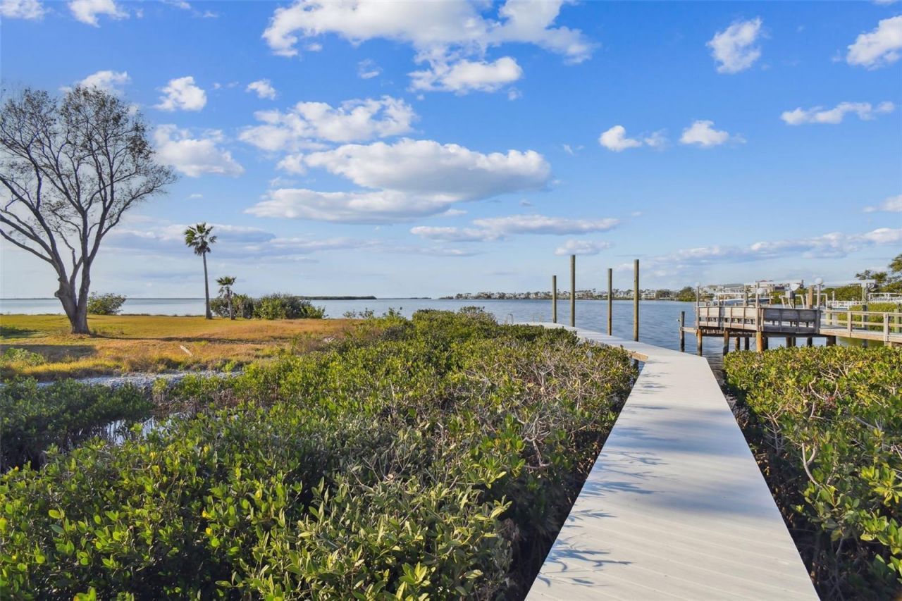 1640 Sea Breeze Drive, Tarpon Springs, FL 34689 Photo