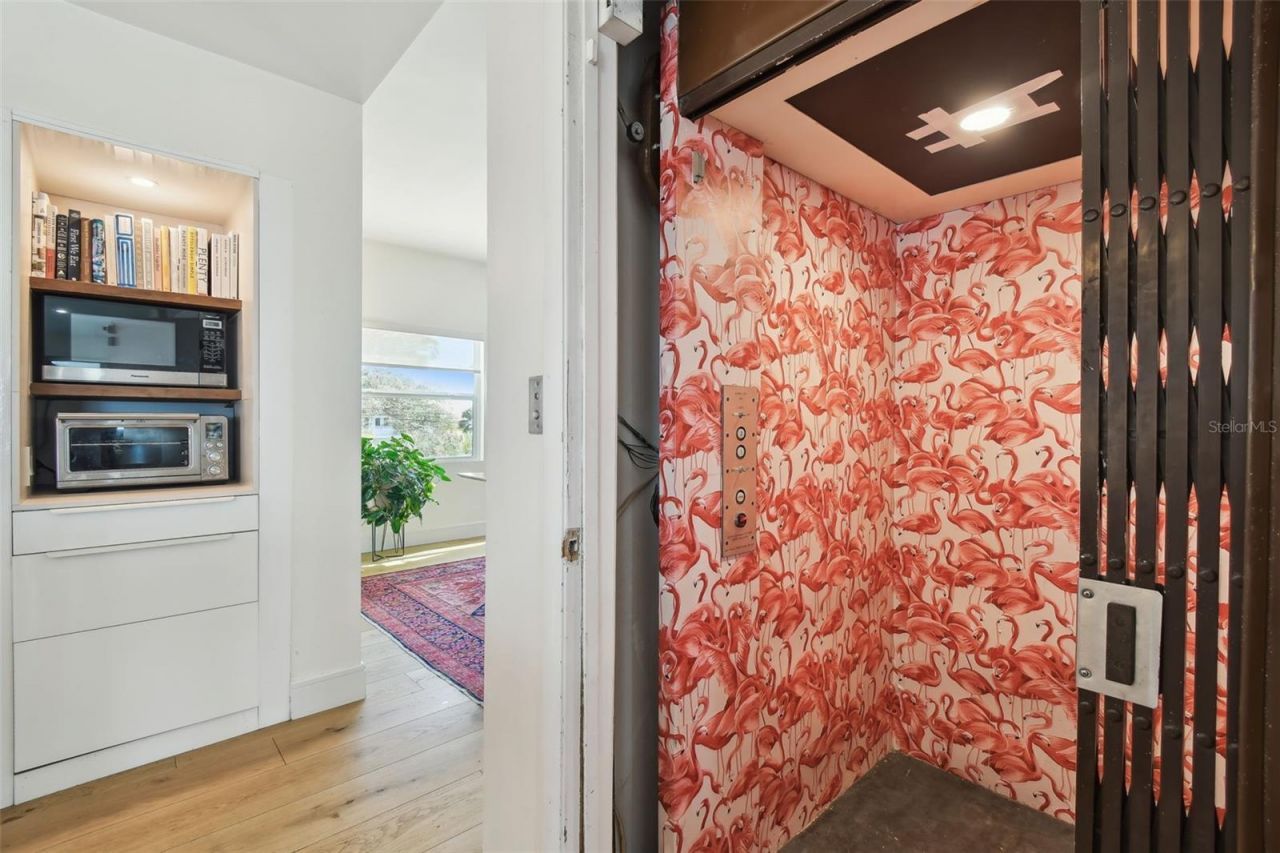 1640 Sea Breeze Drive, Tarpon Springs, FL 34689 Photo