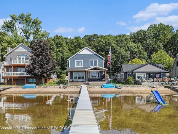 9862 Zukey Drive, Pinckney, MI 48169