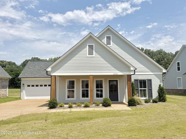 2544 Saint Charles Cove, Southaven, MS 38672