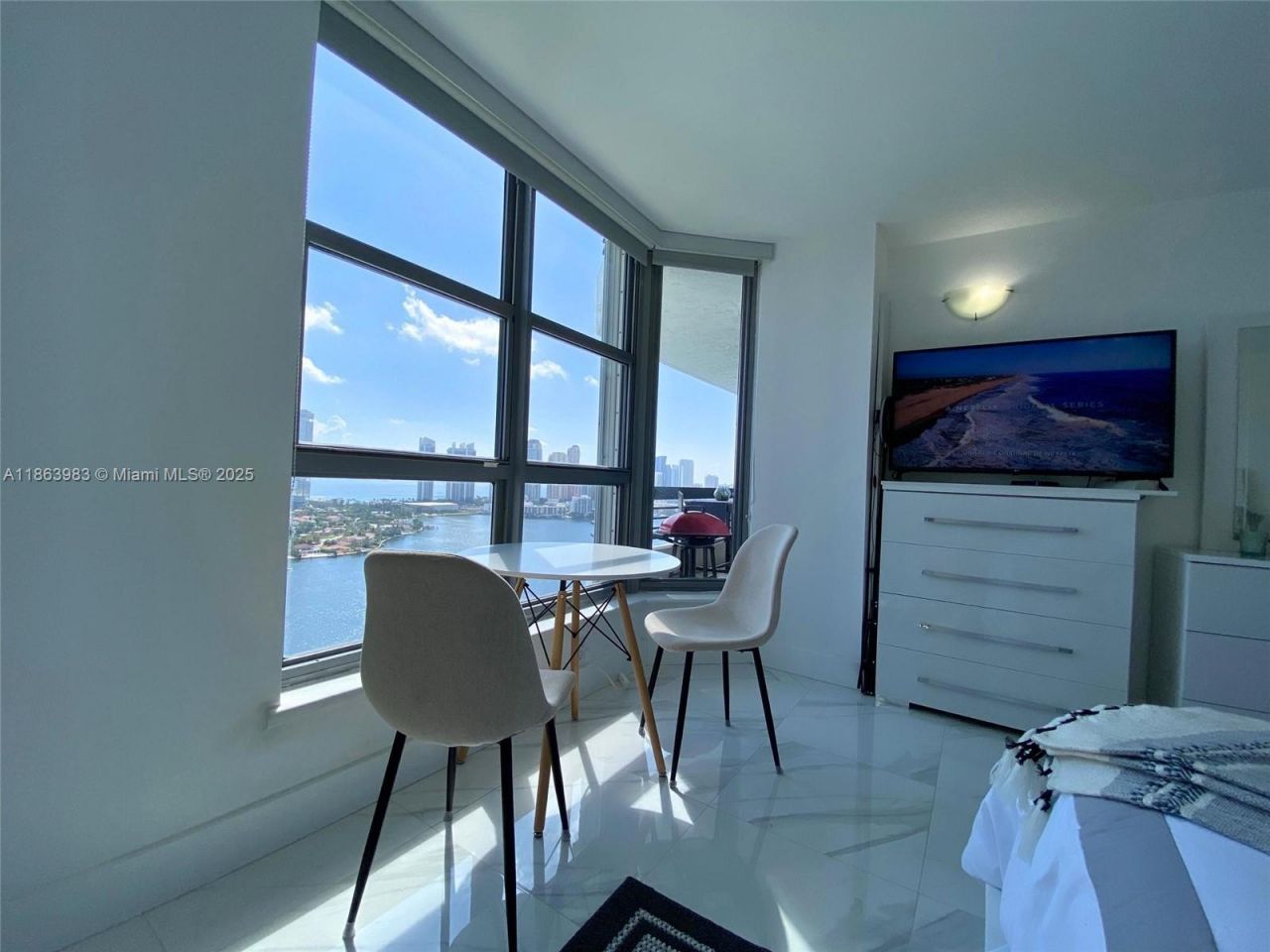 3530 Mystic Pointe Dr, Unit 3014, Aventura, FL 33180 Photo