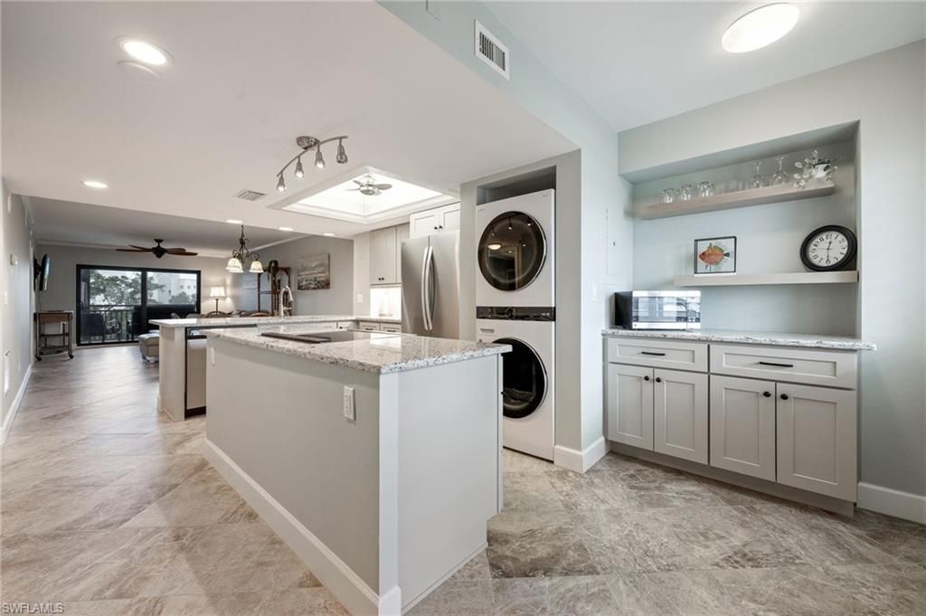 4265 Bay Beach Ln, Unit 425, Fort Myers Beach, FL 33931 Photo