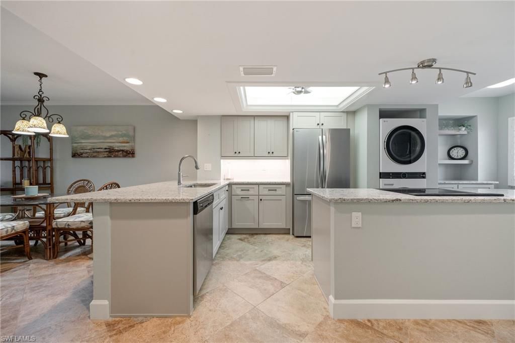 4265 Bay Beach Ln, Unit 425, Fort Myers Beach, FL 33931 Photo
