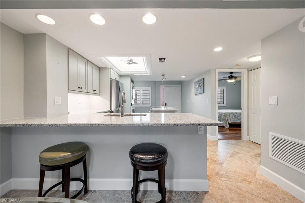 4265 Bay Beach Ln, Unit 425, Fort Myers Beach, FL 33931 Photo