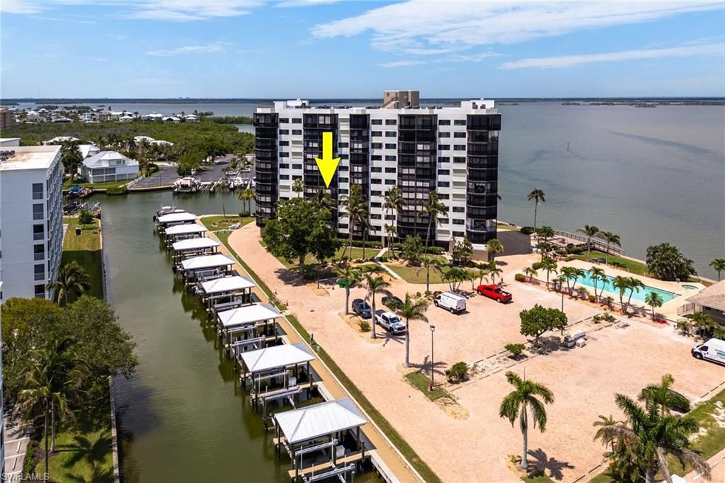 4265 Bay Beach Ln, Unit 425, Fort Myers Beach, FL 33931 Photo