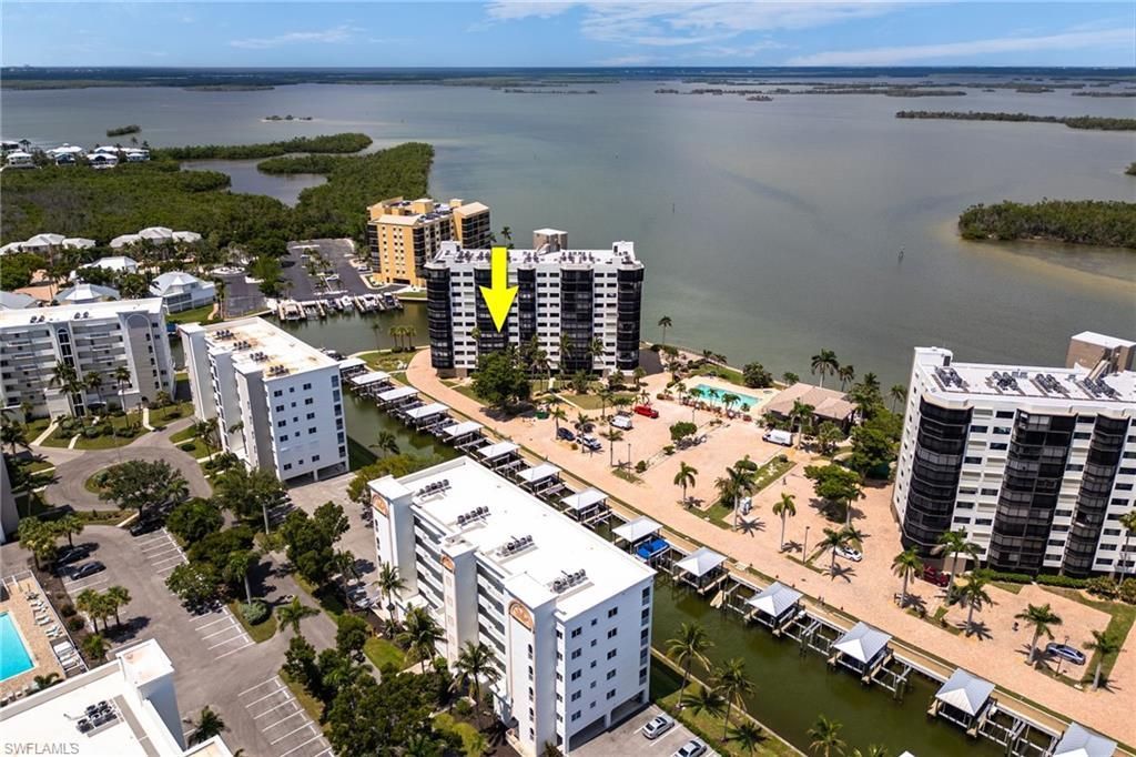 4265 Bay Beach Ln, Unit 425, Fort Myers Beach, FL 33931 Photo