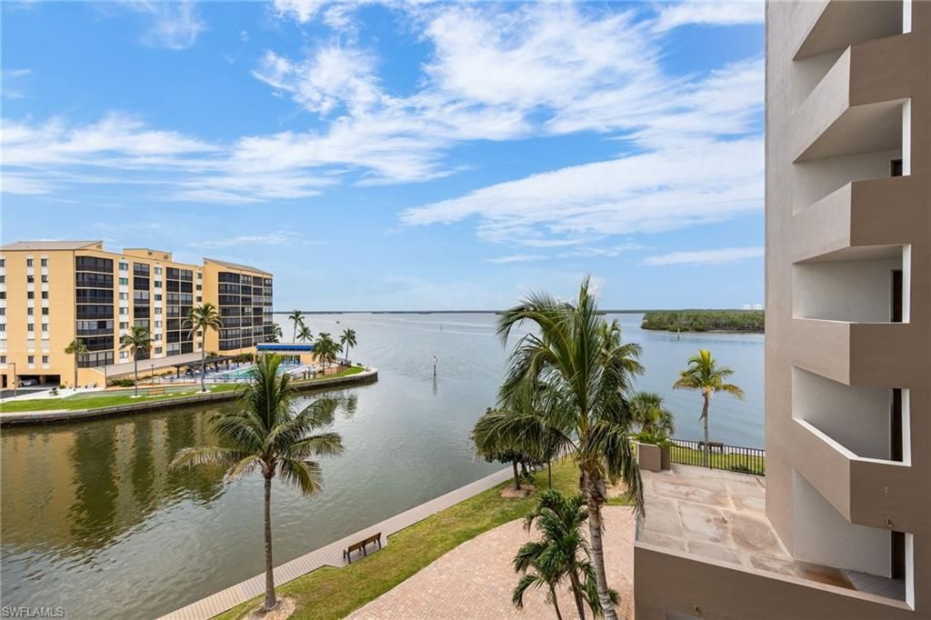 4265 Bay Beach Ln, Unit 425, Fort Myers Beach, FL 33931 Photo