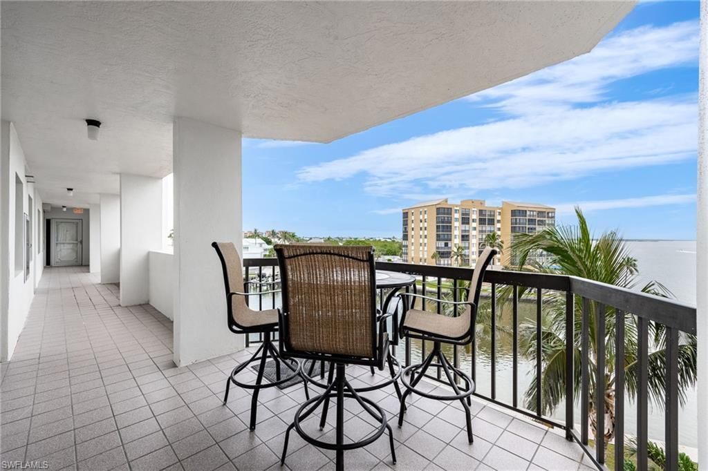 4265 Bay Beach Ln, Unit 425, Fort Myers Beach, FL 33931 Photo