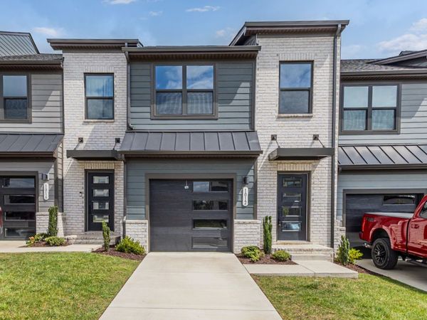 1012 Riverbrook Dr, Gallatin, TN 37066