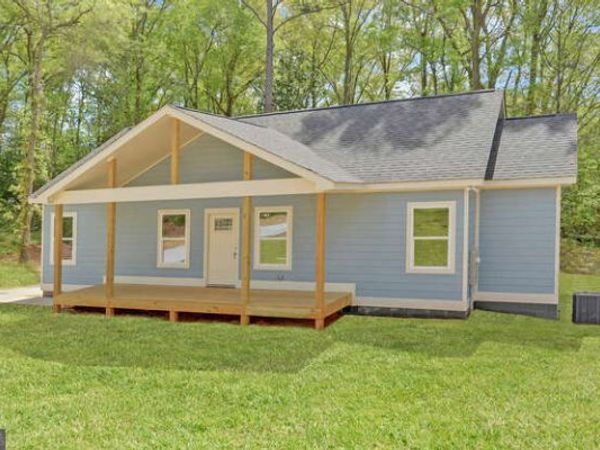 71 Crestwood Drive, Hartwell, GA 30643