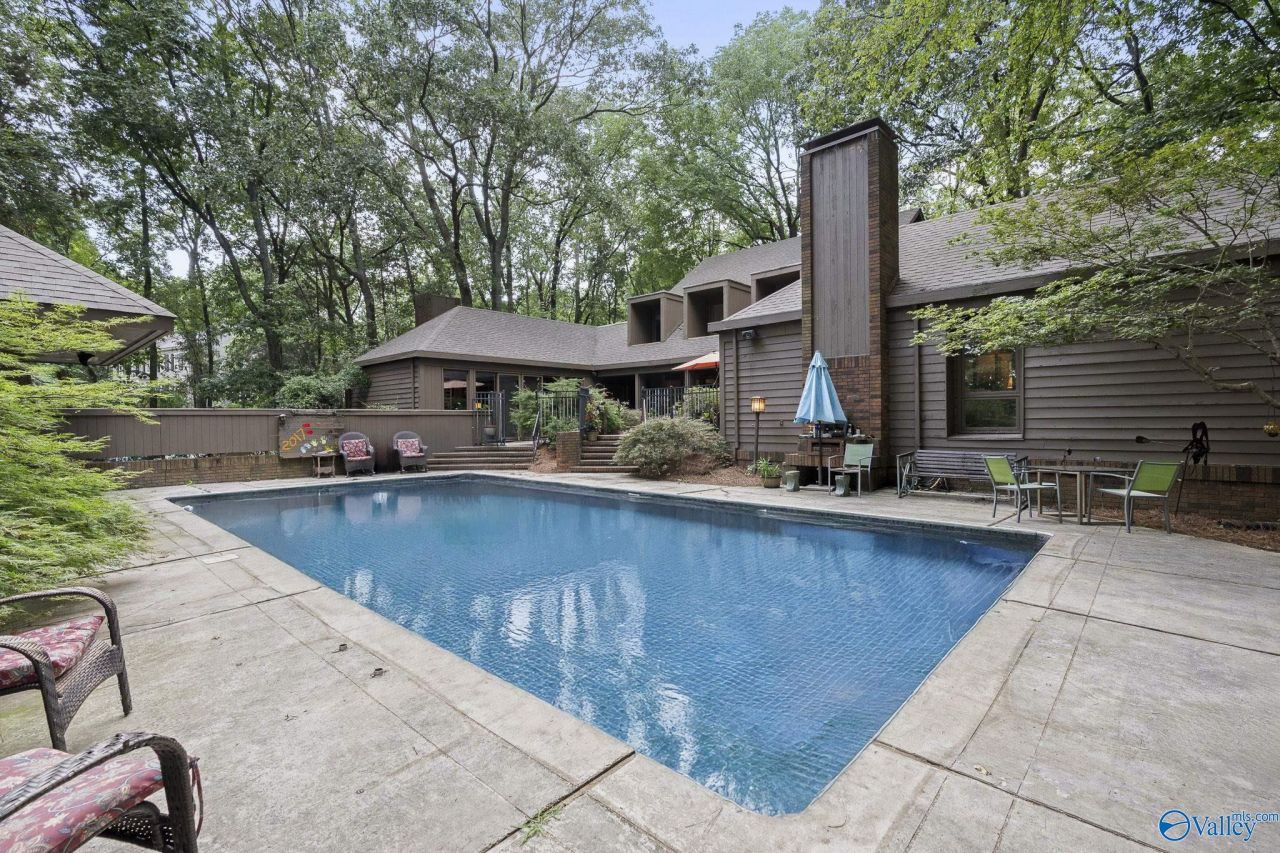 2302 Covemont Drive Se, Huntsville, AL 35801 Main Photo